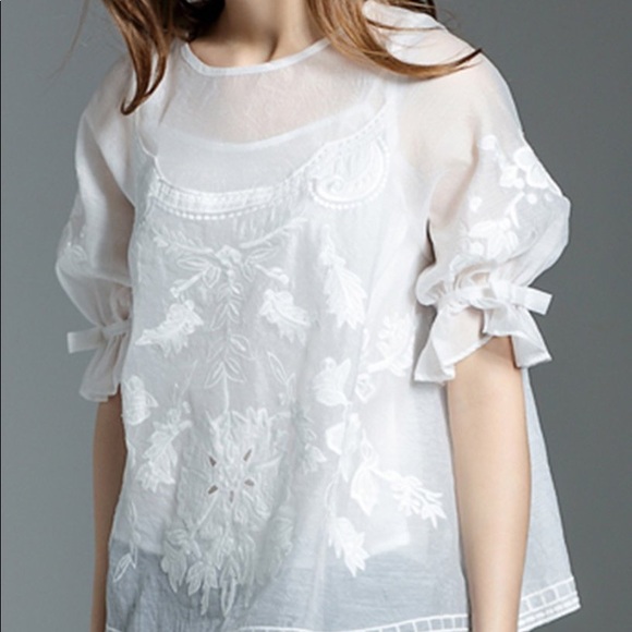 Mosicoco | White Embroidered Blouse - Picture 3 of 8